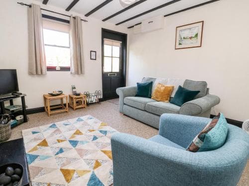 No 5 Main Street Image 3