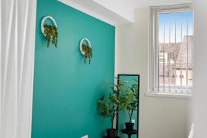 Lovely and Modern 3 Bed Apartment - Sleeps 7 Image 2