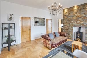 Host & Stay - Rooftops Apartment Image 2