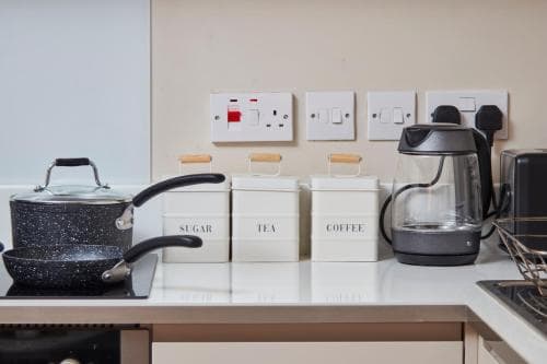 Lovely 1 Bedroom Apartment in Leeds Image 3