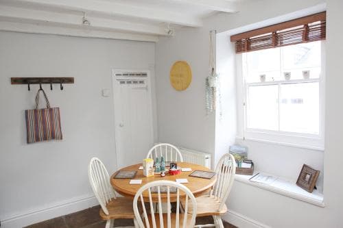 Millgate Cottage in the heart of Richmond Image 3