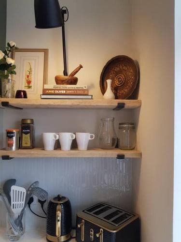 Beautiful and Classy 2 Bedroom Westbourne House Image 3