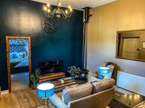 Old Orchard Cottage Image 3