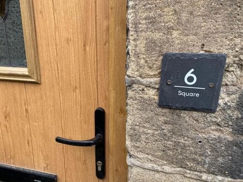 Cosy cottage with a canal view Image 3