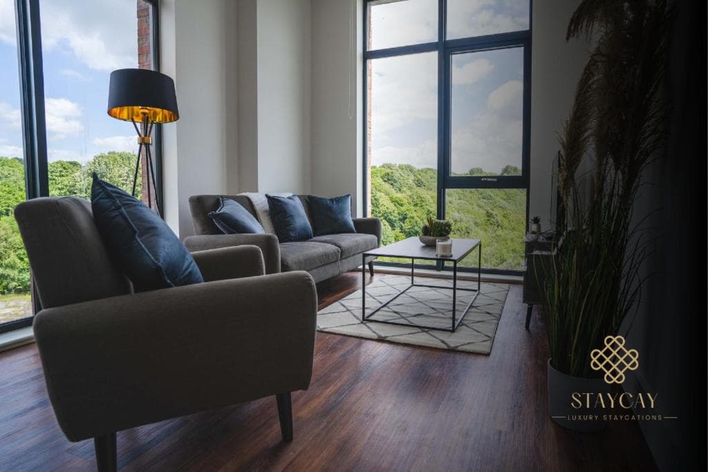 Modern 2-Bed Apartment - City Centre - FREE Wi-Fi - New - Image 1