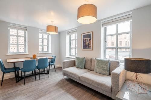 The Falcon Tap Image 3