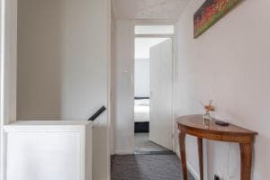 10 min to CityCentre Image 5