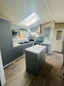 Coopers Corner, Lodge with Hot Tub Image 2