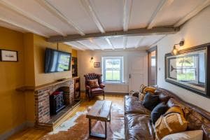 Host & Stay - Virginia House Image 2