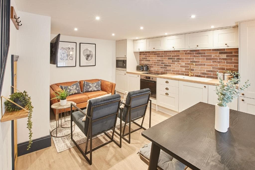 Host & Stay - Grumbles Cottage Image 7