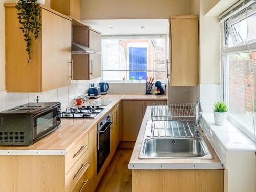 The Warwick - Free Parking - York Victorian House - Holiday Home Image 3