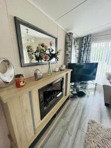 Rowan Lodge with Hot Tub Image 3