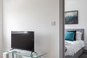 Charming 1 Bed Apartment in Leeds Image 5