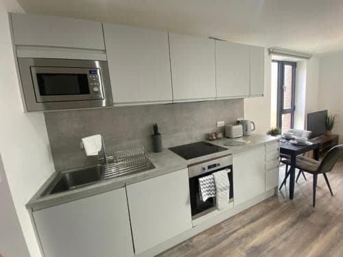 Central Studio - New - FREE Wi-Fi - City Centre Image 3