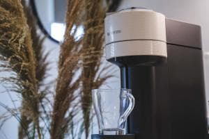 Modern Studio - City Centre - FREE Wi-Fi - New Image 2