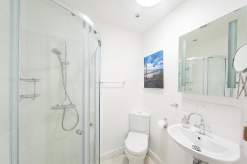 The Judge’s House - luxury period house, quiet, central, spacious, sleeps 8 + cot, 5 bed/3 bath Image 3