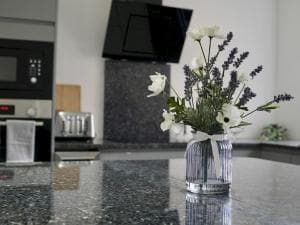 3 bed beautiful home near leeds Pass the Keys Image 2