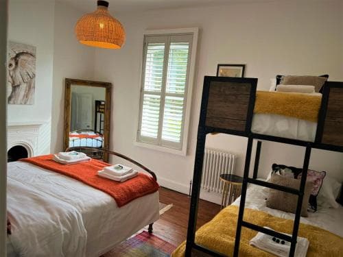 Escape 2 Unwind, Victorian Elegance Image 3