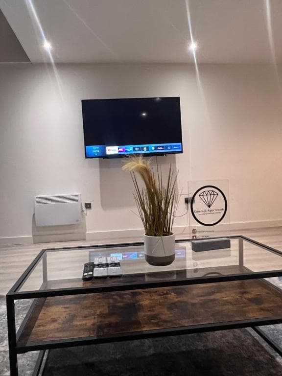 Emerald Apartments - Duplex Suite CITY CENTRE Image 1