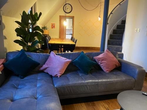 Large New-York Style Luxury Apartment Image 3