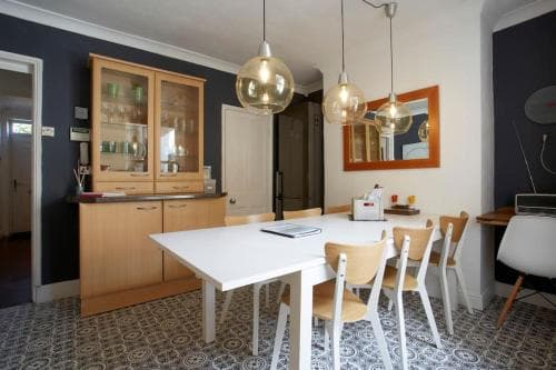 Central Harrogate Townhouse - HIC Bottom of road! Image 3