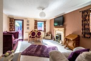 14 Cloisters walk Image 2