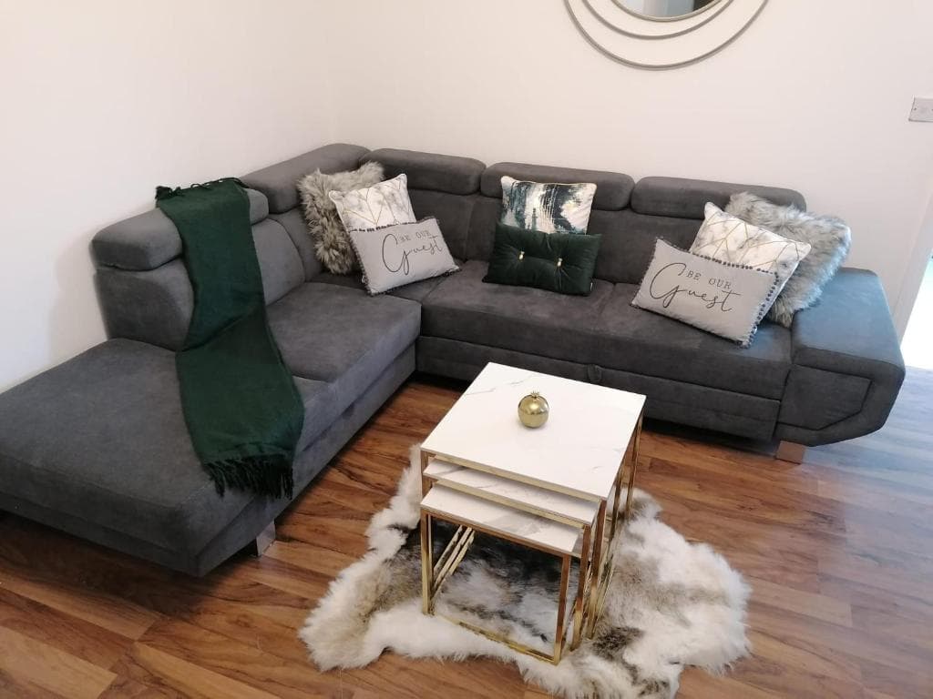 Stunning 3-bedroom Home in Middleton, Leeds Image 3