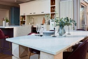 Spacious 4 bed family cottage in parkland setting Image 2