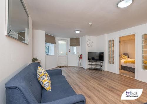 Luke Stays - Harrogate Road Image 2