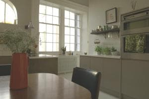 Stylish 1 Bedroom Mezzanine Flat in Wakefield Image 2