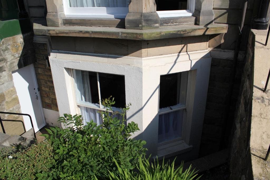 13 Flat 1 Esplanade Gardens Image 1