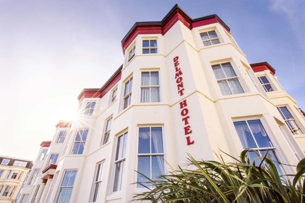 Delmont Hotel Image 3