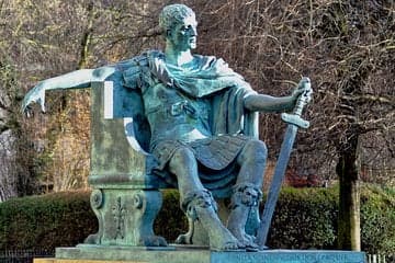 York Guide - Everybody Hates a Tourist Image 1