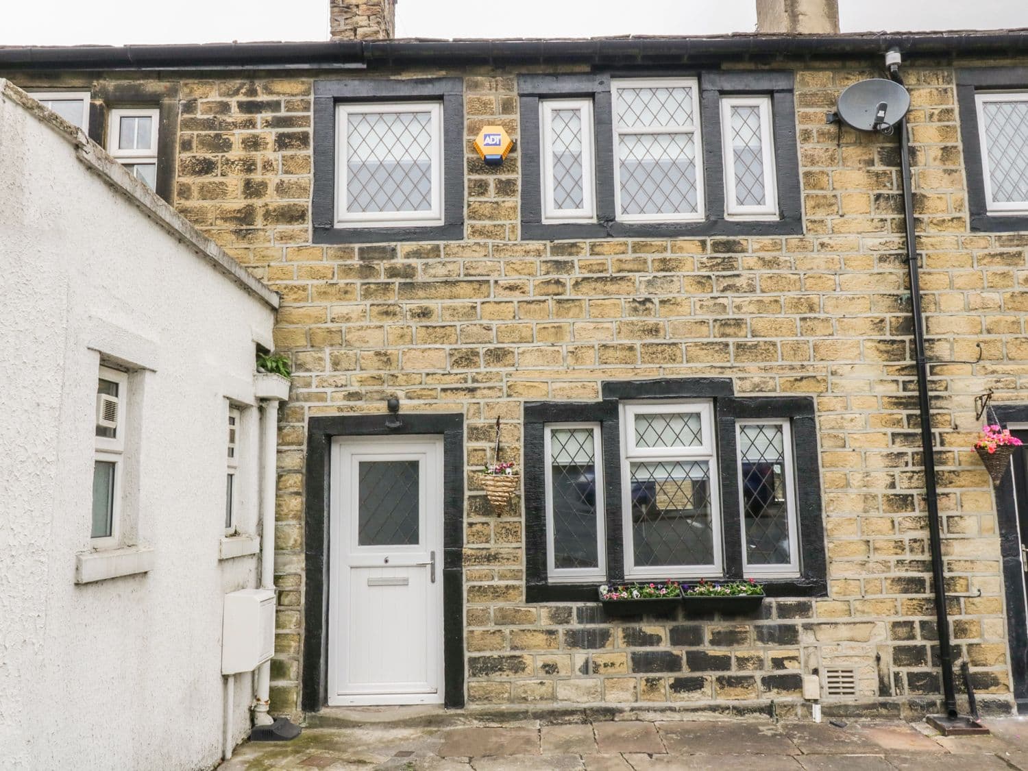 Wesley Cottage, Keighley Image 4
