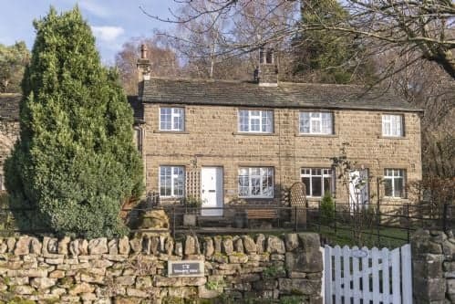 Acorn Cottage Image 1