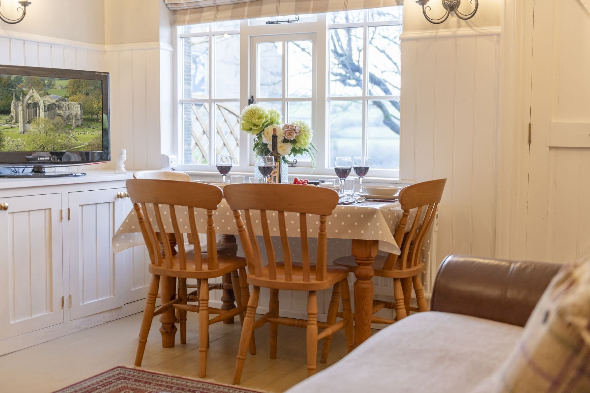 Acorn Cottage Image 6