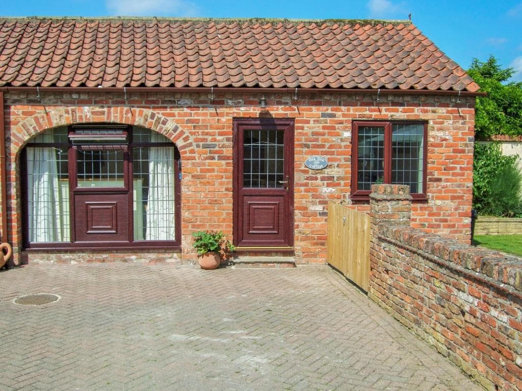Accommodation at Oak Tree Cottage, Beverley in high leven