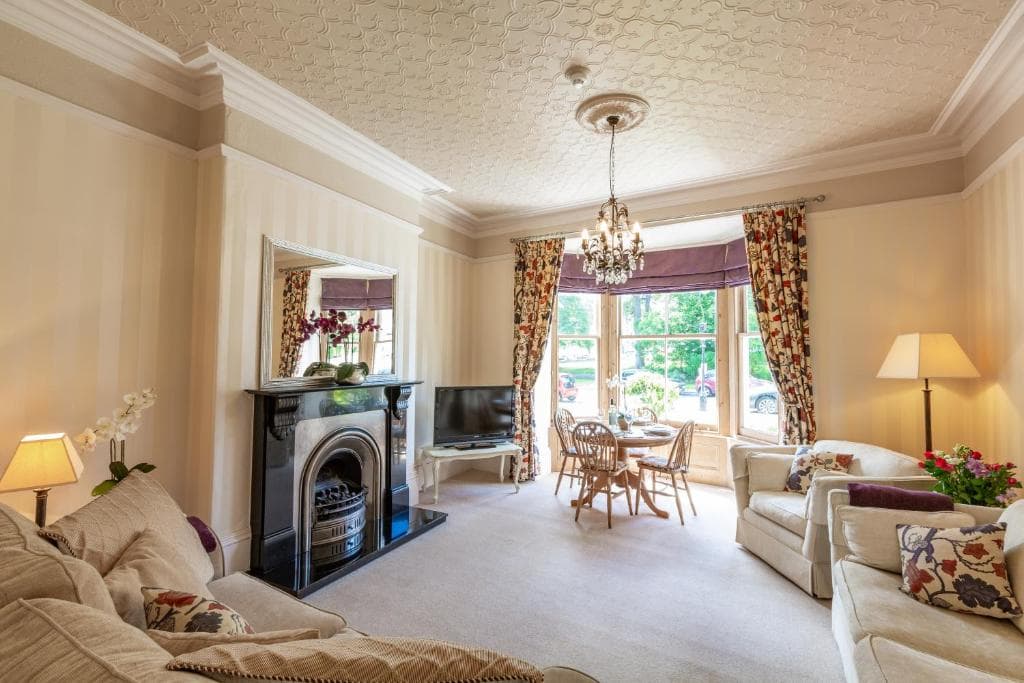 Accommodation at Swan View Apartment, Central Harrogate - 1 bedroom Sleeps 3 in harrogate