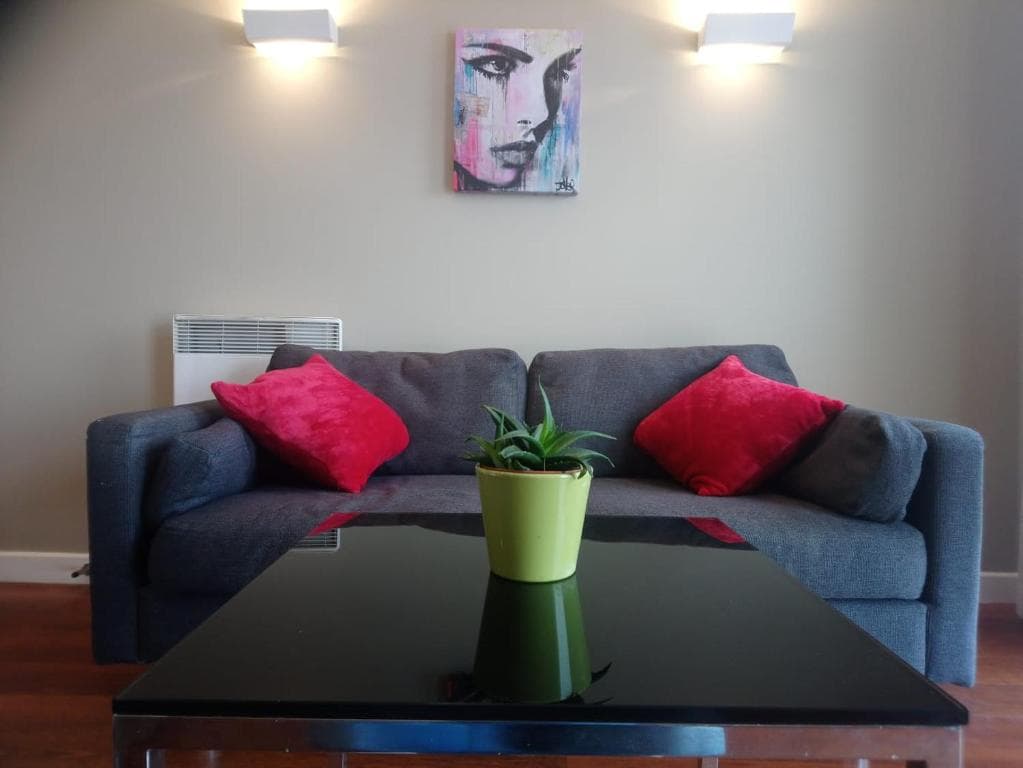 Accommodation at Anti-viral policy 1-Bedroom Apartment in Sheffield City Centre in sheffield