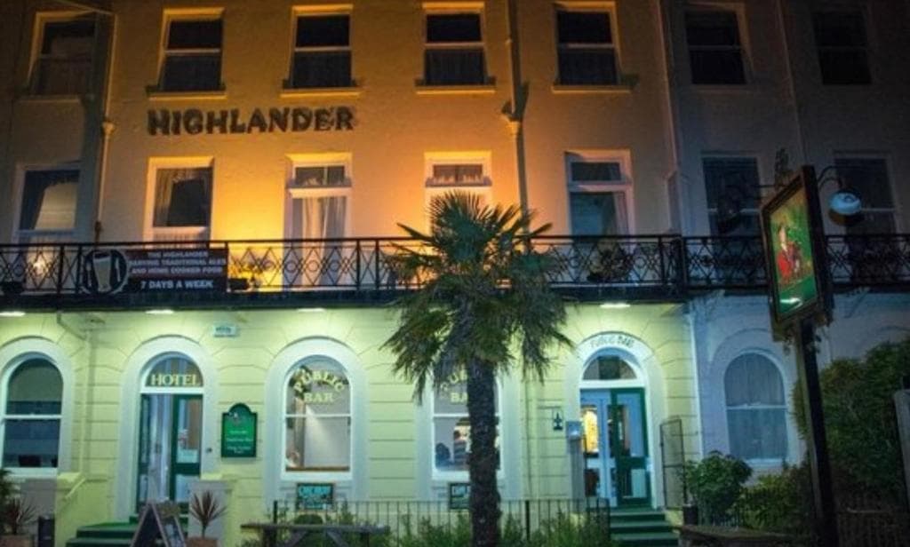 Accommodation at Highlander Hotel in scarborough