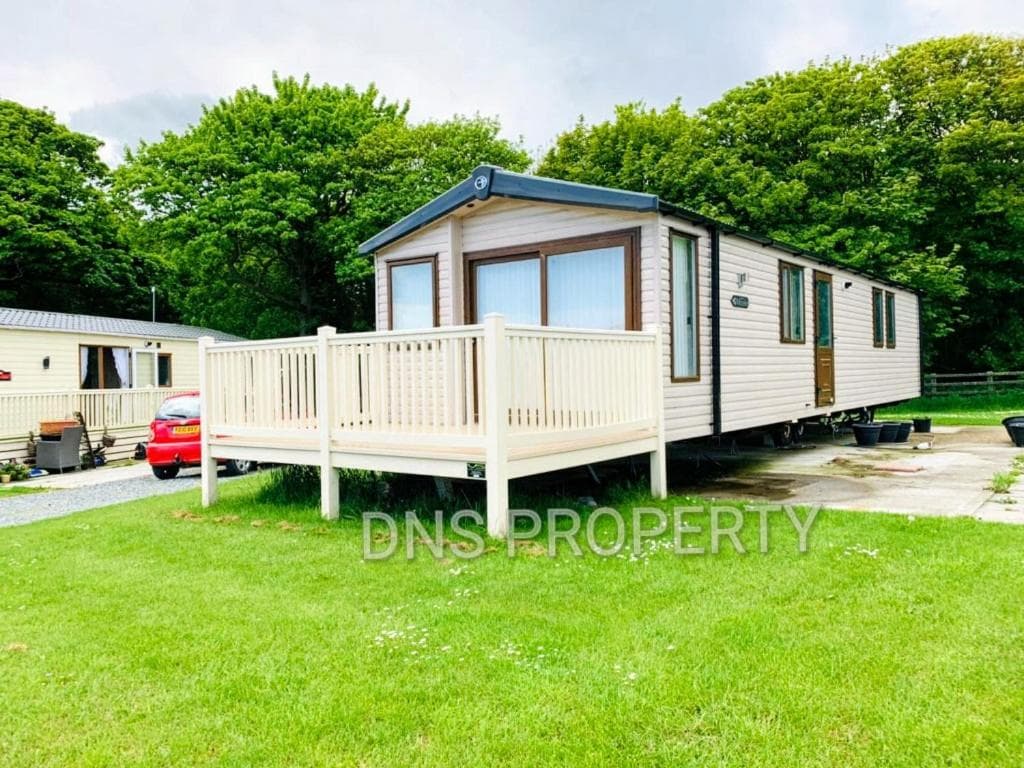Accommodation at LUXURY CARAVAN 10 mins TO BEACH in tunstall