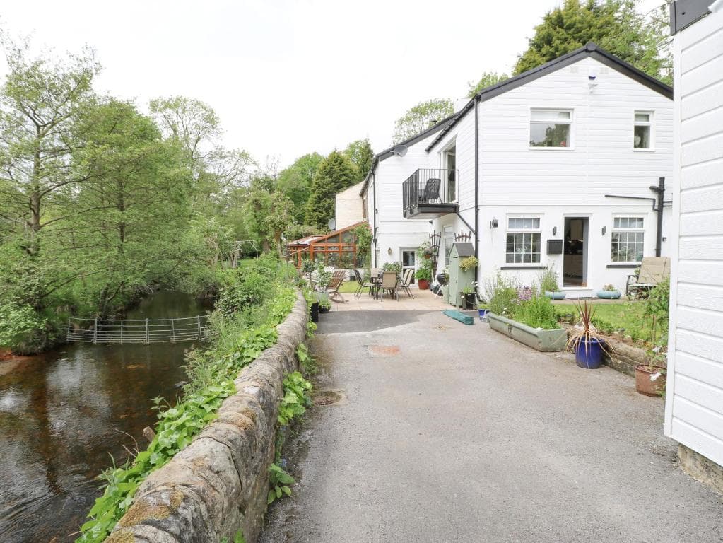 Accommodation at Springhead Cottage in keighley
