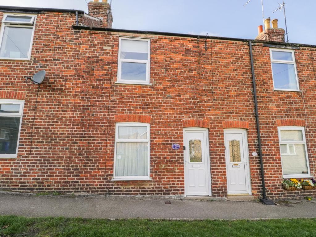 Accommodation at Sea Breakers Cottage in filey