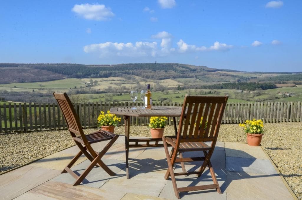 Accommodation at Threp'nybit Cottage in pockley