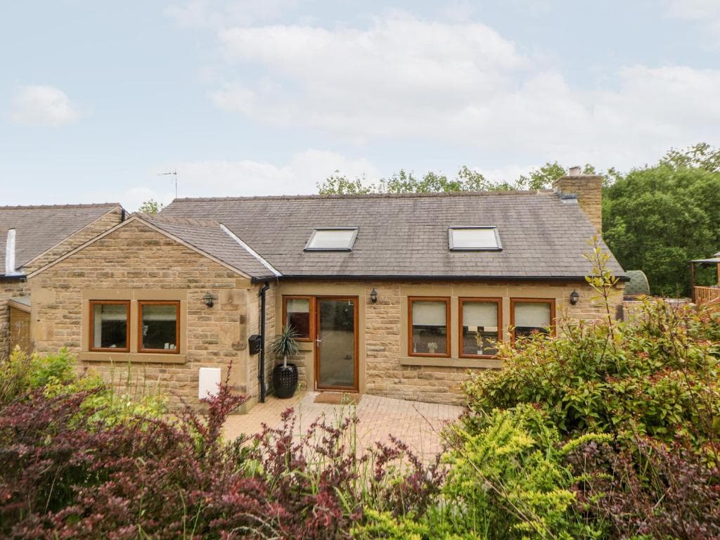 Accommodation at 2 Pheasant Lane, Sheffield in deepcar