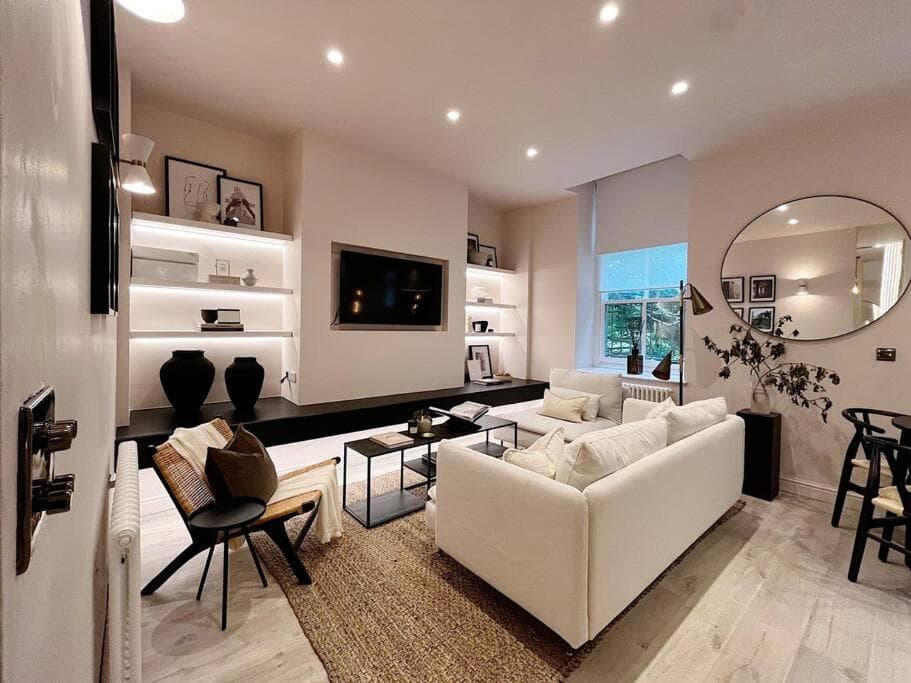 Accommodation at Luxury 2 Bedroom Flat in Central Todmorden in todmorden