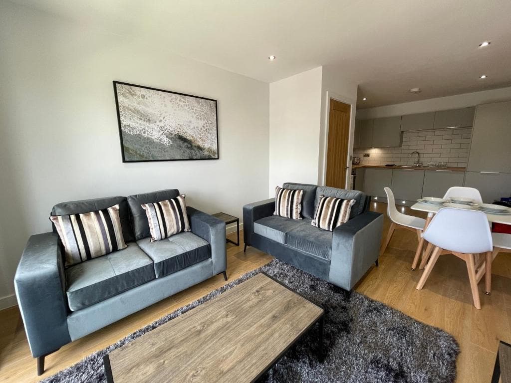 Accommodation at Modern & Comfortable 2BR Apartment in sheffield