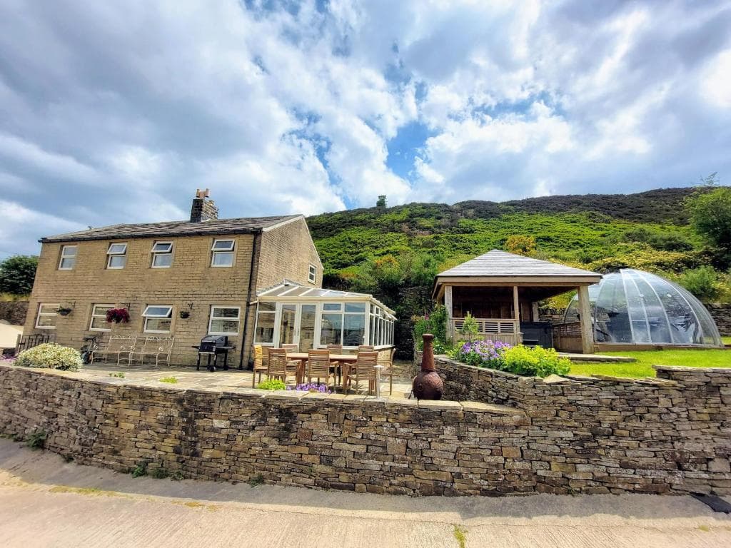Accommodation at Long Ing Farm, Holmfirth in holmfirth