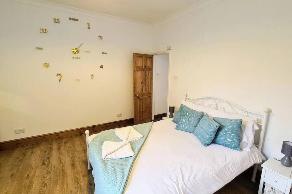 Accommodation at 2 bedroom Victorian canal side terrace house. in hebden bridge