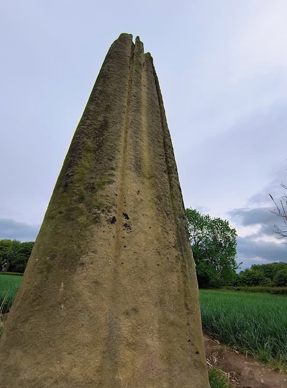 The Devilβs Arrows Car Park and Viewpoint - Historic Site in boroughbridge